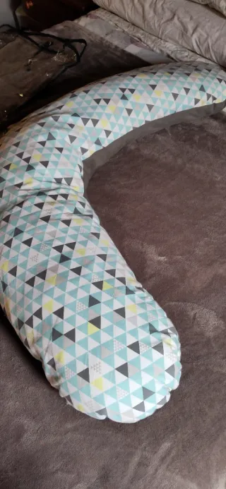 Cojín de lactancia triangular