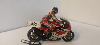 4 Modellini di moto da competizione