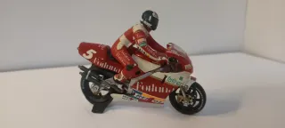 4 Modellini di moto da competizione