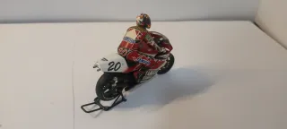 4 Modellini di moto da competizione