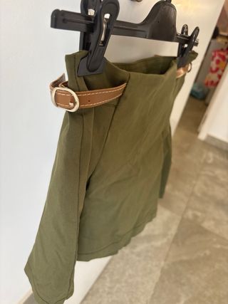 Falda pantalón verde militar talla S