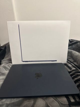 MacBook Air M4 10-Core 256GB Medianoche