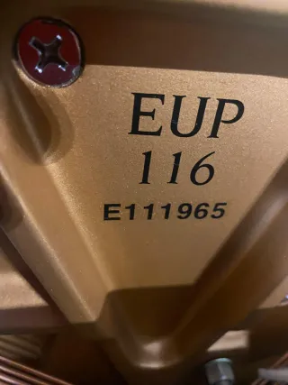 Piano vertical Essex