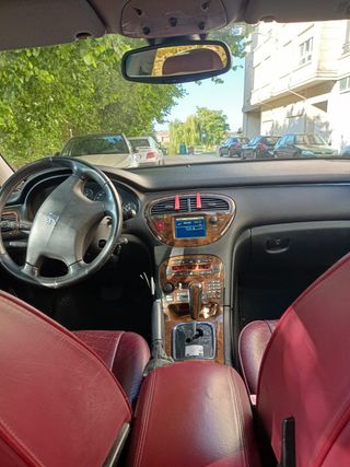 Peugeot 607 2002