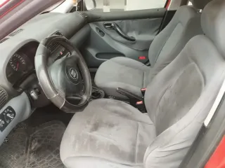 SEAT Leon 2000