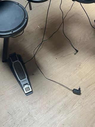 Batería Electrónica Alesis