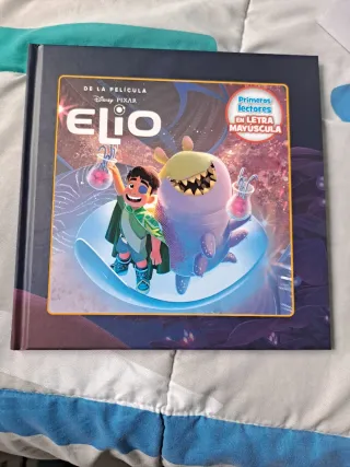 Libro infantil ELIO De la película de DISNEY- PIXA