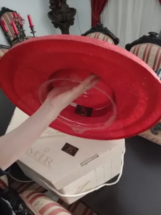 Pamela Sombrero de Tres Pies Roja