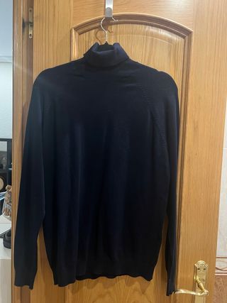 Jersey Zara cuello alto azul