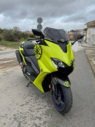 Yamaha T-Max 560 Maxi Scooter