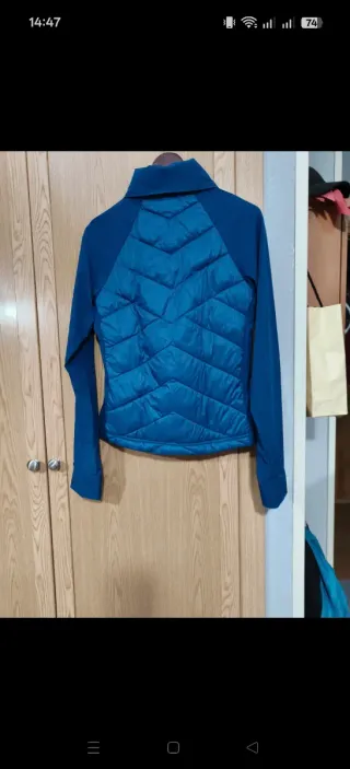 Chaqueta deportiva Oysho azul