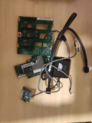 Tarjeta controladora discos RAID AVAGO Broadcom