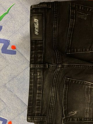 Pantalones vaqueros Faygo negros rotos