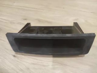 Radio Mercedes Benz Clase C marca Becker