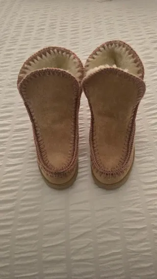 Botas pelito beige talla 36