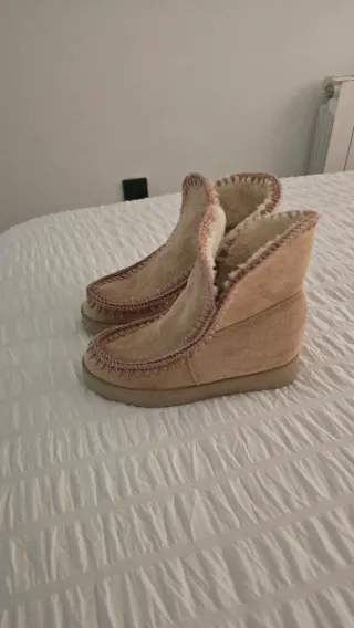 Botas pelito beige talla 36