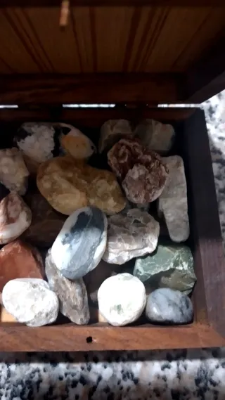 Scatola Legno con Minerali da Collezione