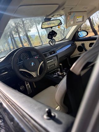 BMW E92 325i