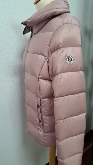 plumas corto mujer rosa