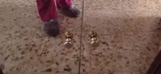 Mueble recibidor con espejo y luz