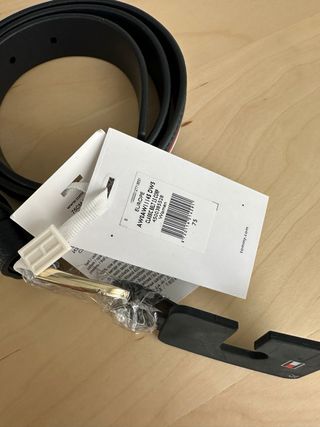 Cinturón Tommy Hilfiger Negro Tricolor