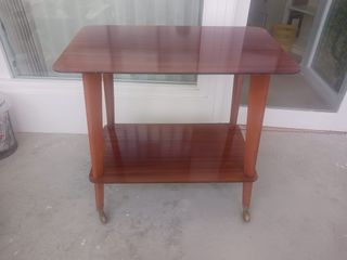 Mesa auxiliar vintage 2 estantes con ruedas