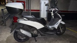 Piaggio Beverly 350cc Maxi Scooter