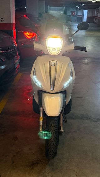 Piaggio Beverly 350cc Maxi Scooter