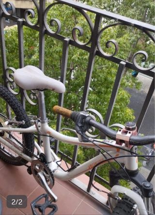 Bicicleta Specialized Blanca niño 20 pulgadas