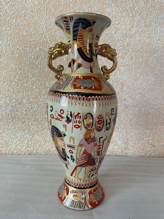 Lote de jarrones y floreros