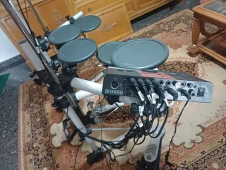 Batería Electrónica Yamaha DTXplorer