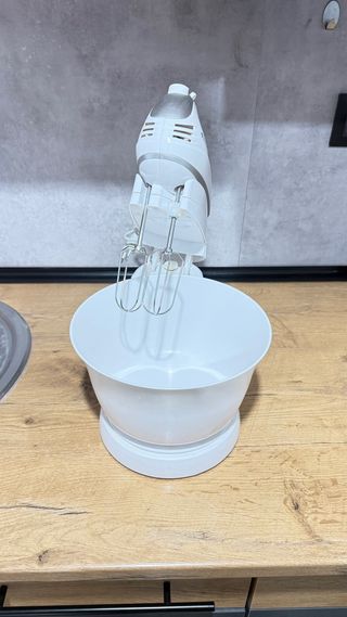 Batidora amasadora blanca San Ignacio