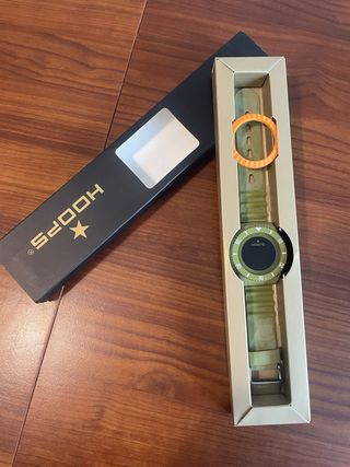 Orologio Hoops verde con anello arancione