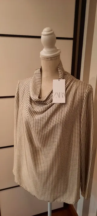Blusa Zara Cuadros Beige y Negro