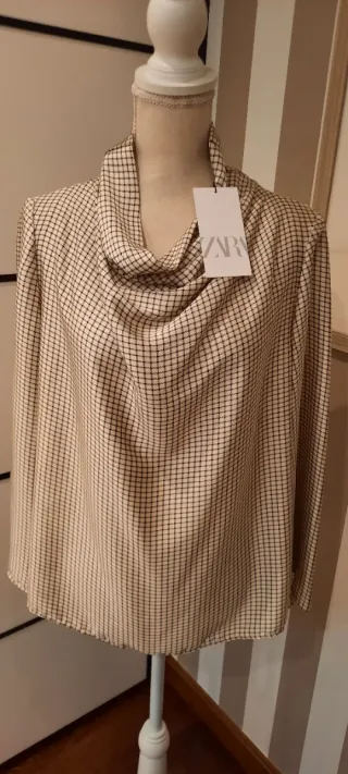 Blusa Zara Cuadros Beige y Negro