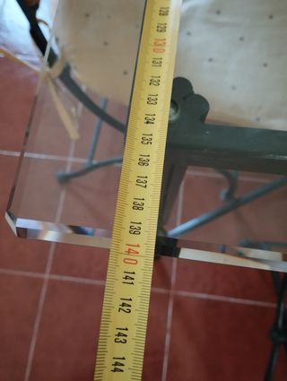 Mesa forja cristal y 6 sillas ratán