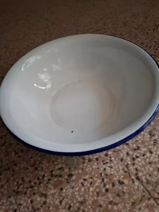 Catino smaltato bianco bordo blu