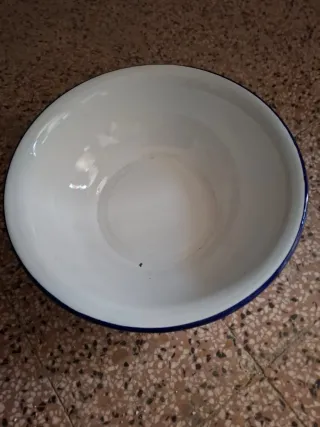 Catino smaltato bianco bordo blu