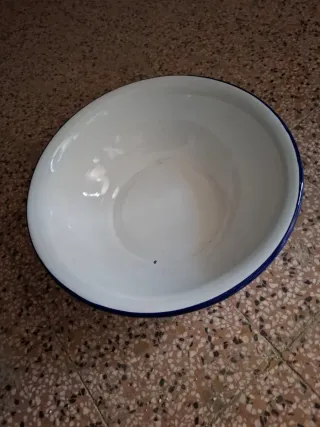 Catino smaltato bianco bordo blu