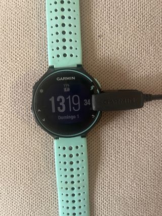 Reloj Garmin Forerunner 235
