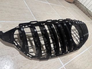 Parrilla Delantera Mercedes C W205 AMG GT
