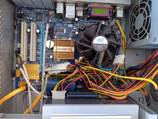 Lote 3 Cajas PC Intel Pequeñas