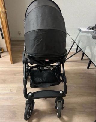 Carro de bebé negro