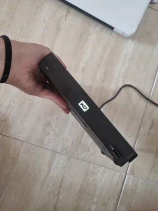 WD TV LIVE HUB MEDIA CENTER WDBACA0010BBK-00