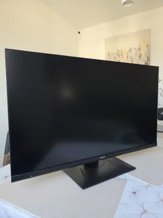 Monitor Gaming MSI MAG 323UPF