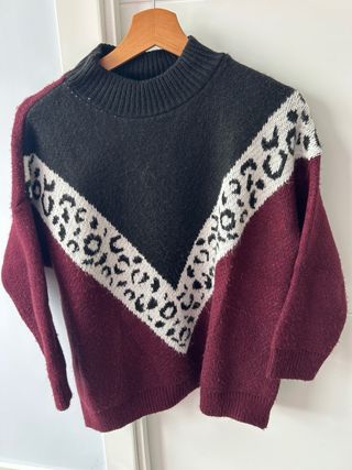 Jersey Negro con Estampado Animal Print