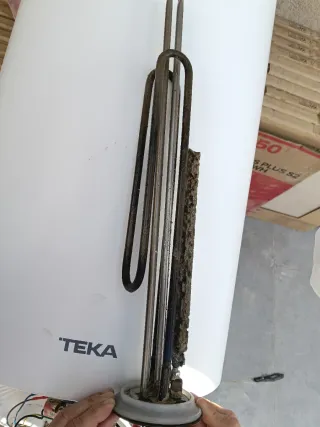 Termo Eléctrico Teka 80L  e  Bajo Consumo comonuev