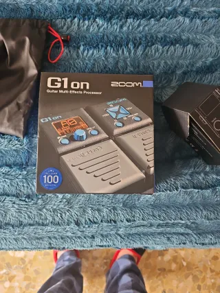 Pedalera multi-effetti Zoom G1on per chitarra