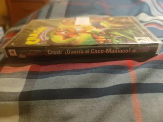 Juego PSP Crash Guerra al coco maníaco PRECINTADO