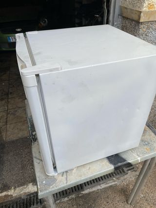 Frigorífico Mini Bajo Encimera Bajo Consum